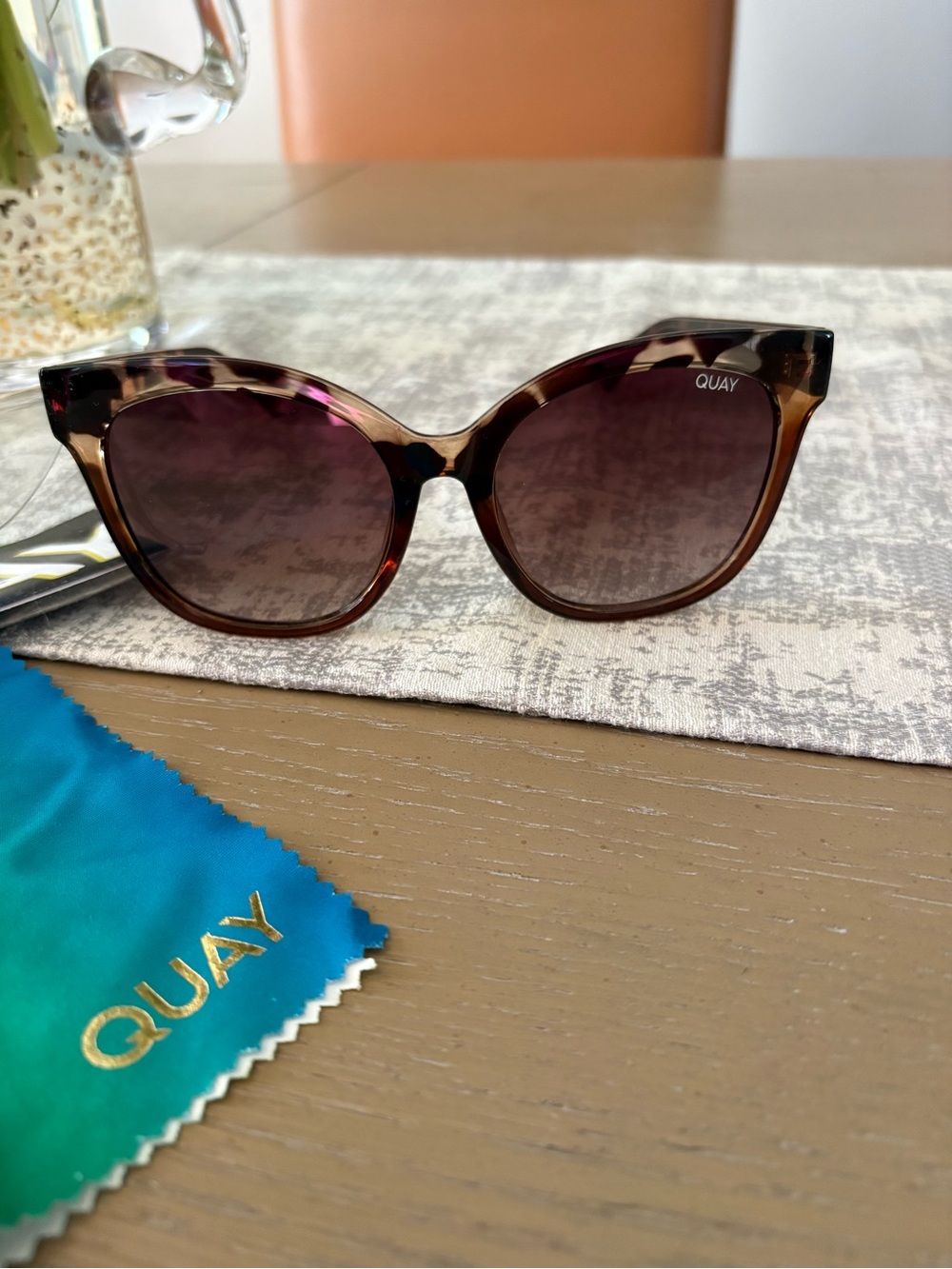 Quay Australia Tortoiseshell Cat Eye Sunglasses Gradient Lenses - It’s my way - Picture 10 of 10